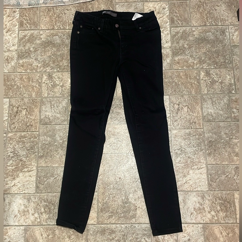 Black Levi legging jeans
